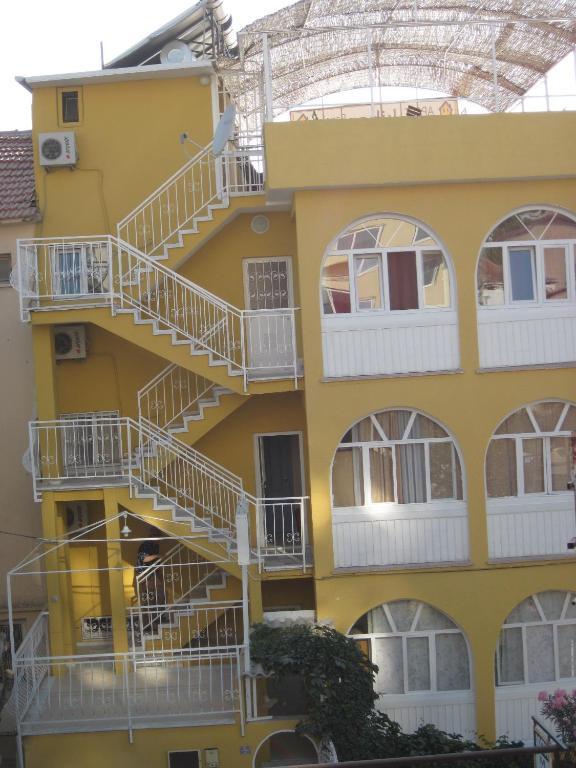 Kibar Apart Pansiyon Kusadasi Exterior photo